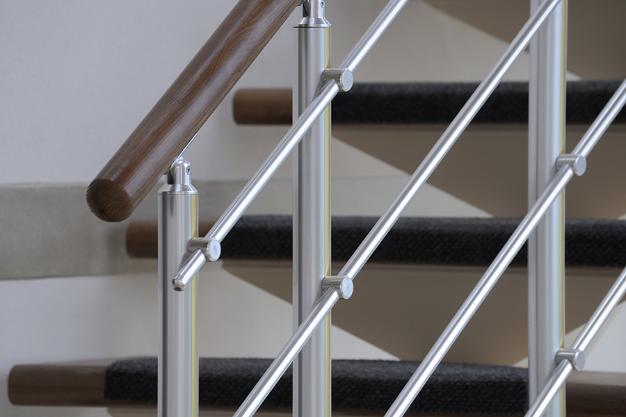 Integrated stainless steel columns emerge as a new favorite for high-end projects, overcoming outdoor corrosion challenges with triple advantages